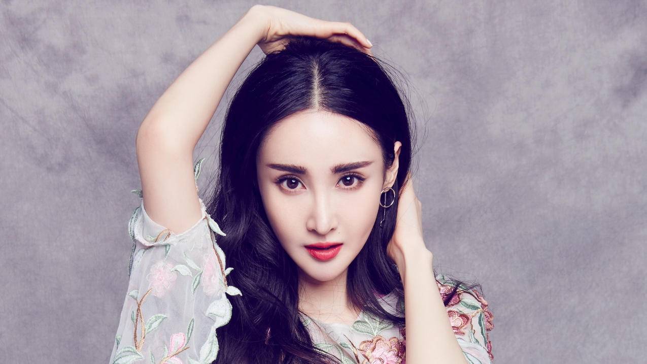 客服主管王小华